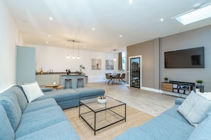 Apartment | Living area | 24-inch Smart TV with digital channels - Morningside Private Residence (Edinburgh)