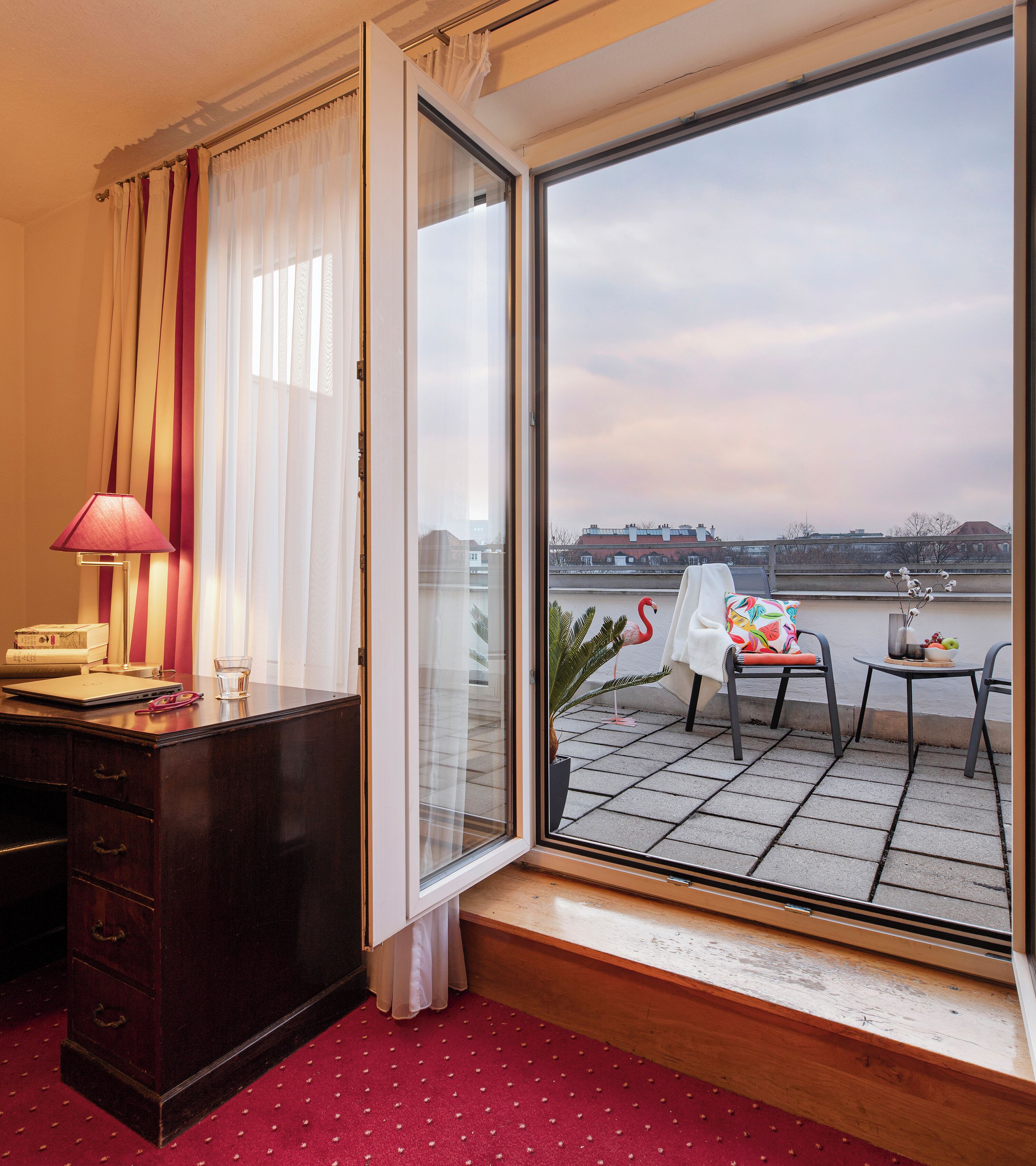 Comfort Double Room, Private Bathroom, City View