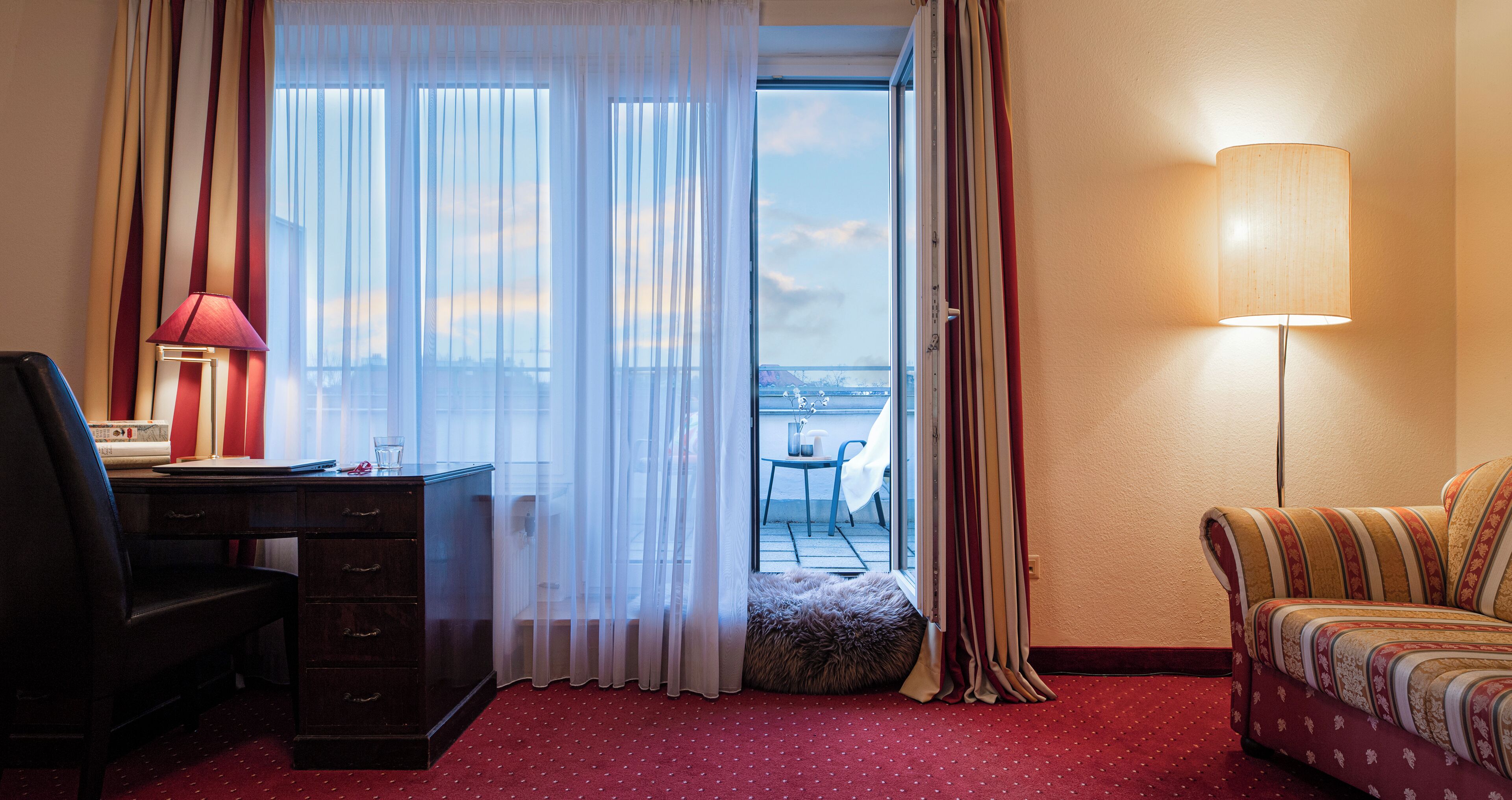 Chambre Double Confort, salle de bains privée, vue ville