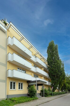 Front of property - Hotel Biederstein am Englischen Garten (München)