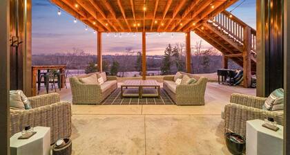 Private Dock & Pool | Volleyball | Sleeps 24!