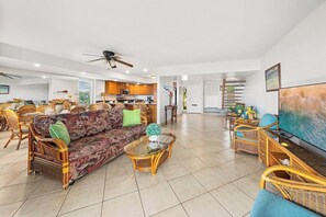TV - SUMMER SALE! 3BR Townhouse with Ocean Views Near Beach & Pool - KPL 15 (Lahaina)