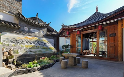 Lijiang Naxi Hereditary Courtyard