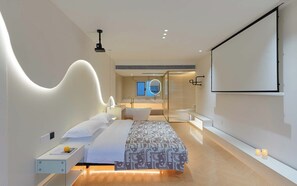 ห้องซิกเนเจอร์ดับเบิล, วิวสวน | บริเวณนั่งเล่น | ทีวีจอแอลซีดี