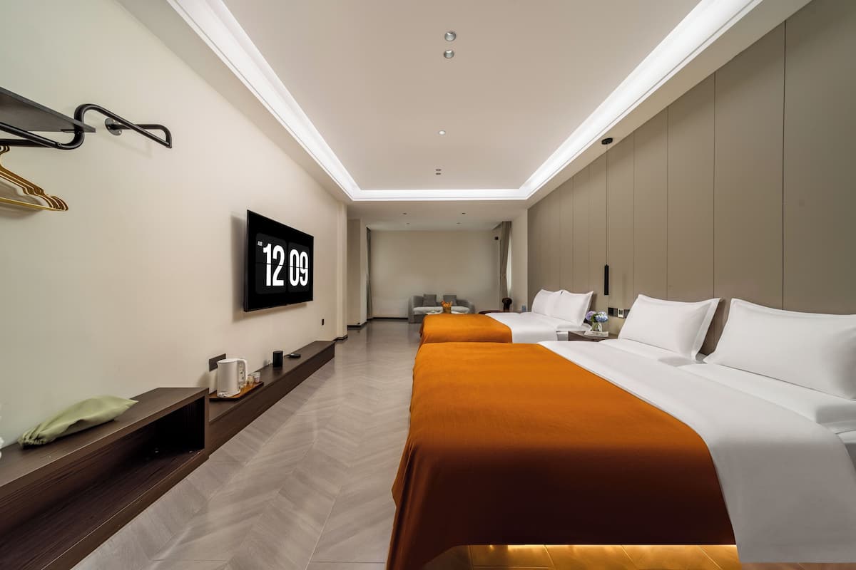 ห้องแฟมิลี่สวีท, วิวสวน | เครื่องนอนระดับพรีเมียม, ผ้านวมขนเป็ด, มินิบาร์