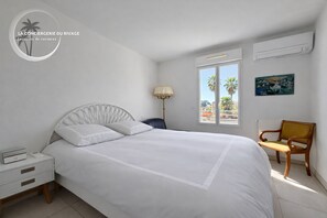 Room - Vrbo Property (Carqueiranne)