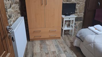 Classic Double or Twin Room, Courtyard View