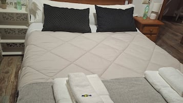 Classic Double or Twin Room, Courtyard View