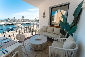 Outdoor dining - Frontline marina 4-BED apartment in puerto Cabopino, just steps from the beach. (Marbella)