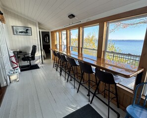 Dining - BEACHFRONT ON SEBAGO LAKE (Sebago)