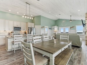 Dining - Brand-New ICW Retreat with Beach Views - 3 Bed/2.5 Bath - Beach Views (Sargent)