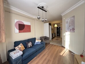 Living area - Modern 1BR Stay in the Heart of Beyoğlu (Istanbul)