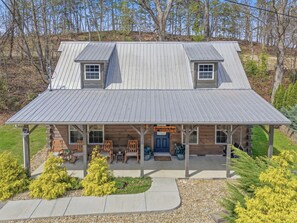 Exterior - Family Friendly Escape, Near Downtown, Grill, Hot Tub (Pigeon Forge)