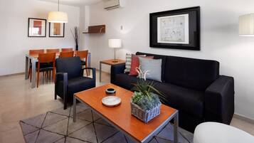 2 bedrooms