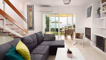 2 bedrooms
