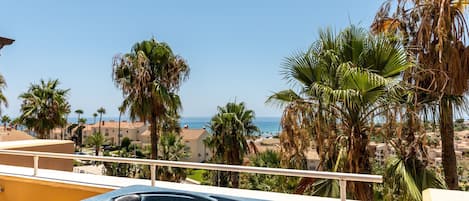 2 عدّة غرف نوم