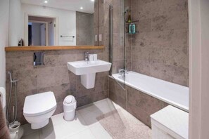 House - New Modern 2 Bedrooms 2 Bathrooms Flat in Fulham (London)