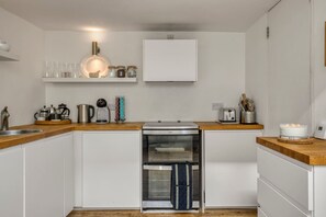 House - An Architect s Home - Vauxhall 1 Bed Apt - Zone 1 (London)