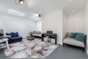House - Kings Cross - Chic Luxurious 4 bed Family Home (London)