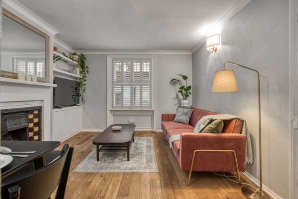 House - Chelsea Hideaway 2BR Patio (London)