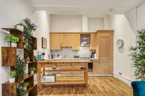 House - Vibrant 2-bed by Bow (London)