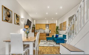 House - Vibrant 2-bed by Bow (London)