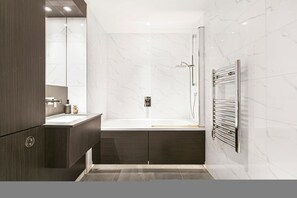 House - Chic Manhattan Studio Retreat (London)