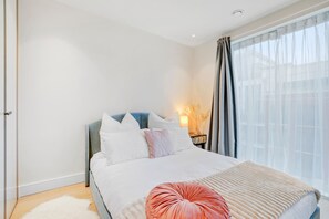House - Cosy Manhattan Studio w Balcony (London)