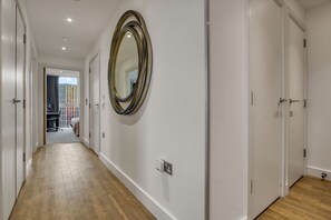 House - 2 Bed 2 Bath Next to Nine Elms Station - Zone 1 (London)
