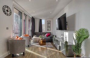 House - 2 Bed 2 Bath Next to Nine Elms Station - Zone 1 (London)