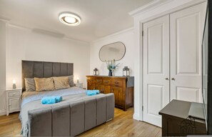 House - Spectacular 2 Bed Mayfair (London)
