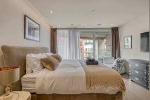 House - Luxe Creek Riverside Air-conditioned 2br 2bath (London)