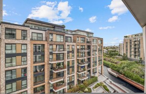 House - Luxe Creek Riverside Air-conditioned 2br 2bath (London)