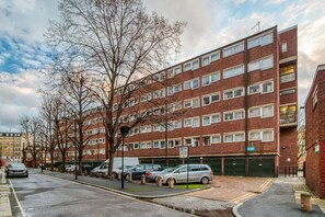 Apartment - Peaceful 2-bed South Bank (London)