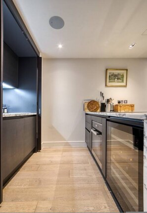 House - Canal Side Luxury 1 Bed Chelsea (London)