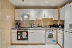 House - 1 Bed 1 Bath Next to Vauxhall Station - Zone 1 (London)