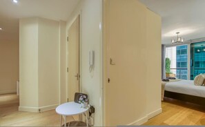 House - 1 Bed 1 Bath Next to Vauxhall Station - Zone 1 (London)