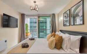 House - 1 Bed 1 Bath Next to Vauxhall Station - Zone 1 (London)