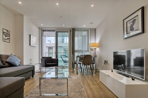House - 1 Bed Sofa Bed- Nine Elms Station - Zone 1 (London)