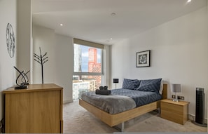 House - 1 Bed Sofa Bed- Nine Elms Station - Zone 1 (London)