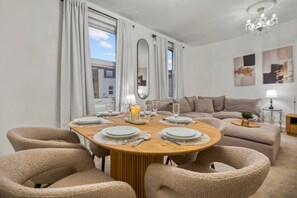 House - Camden 2BR Gem Sleeps 5 Prime Location AC (London)
