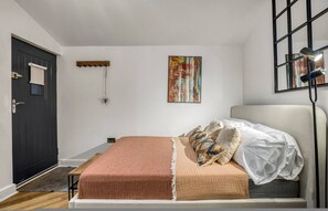 House - The Stables Battersea Rise Cosy Studio Sleeps 3 (London)