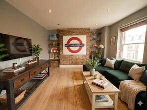 House - Westbourne Park 3bdr Canal Side Home (London)