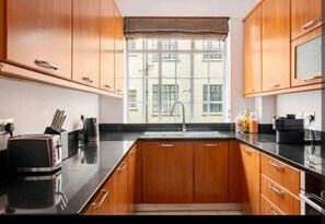 House - Luxury 4 Bed Knightsbridge (London)