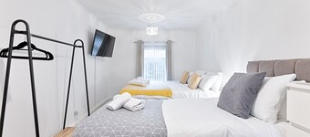 Group-Friendly Home | TV in Every Room, WiFi & Parking