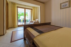 1 bedroom, travel cot, free WiFi, bed sheets - Apartment created for enjoyment (Crikvenica)