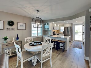 Dining - Pointe South 407 | Unwind by the Gulf, Stunning Views + Pool (Fort Myers Beach)