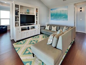Smart TV, ping pong - Beachfront Blue | Oceanfront & Private Deck (Galveston)
