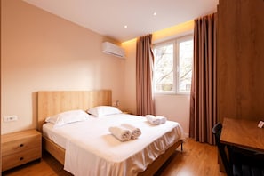 Desk, free WiFi - Grandstay Tirana Central 01 (Tiranë)