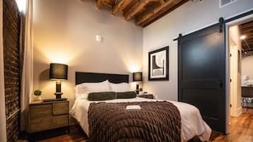 14 bedrooms, desk, iron/ironing board, free WiFi
